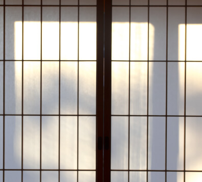 写真:陽の光が透ける障子